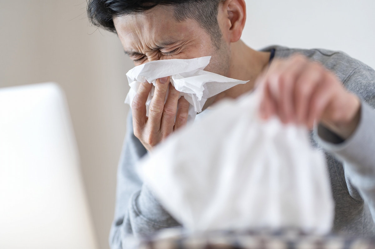 鼻水が止まらない…かんでもかんでも鼻水がでる方へ